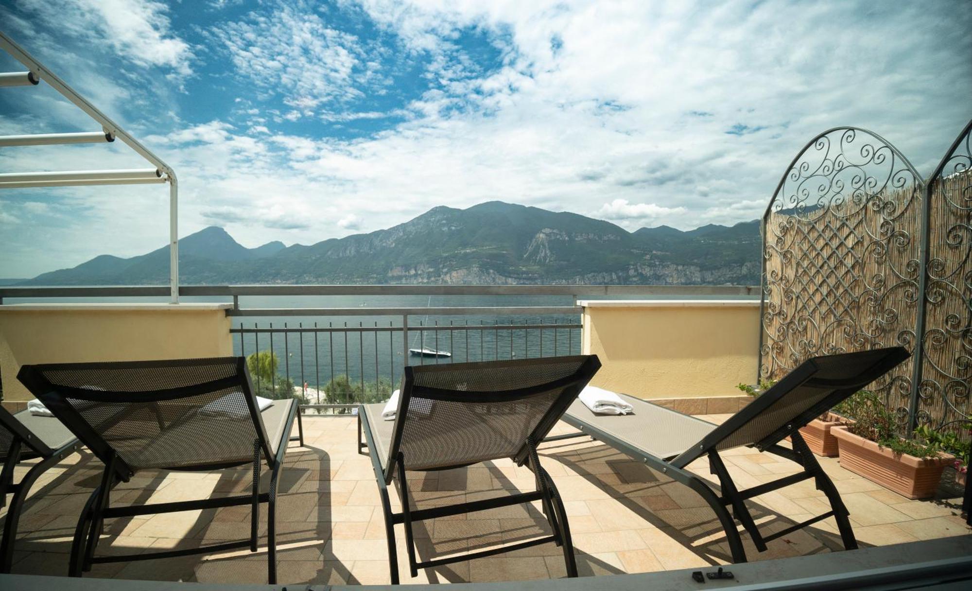 Penthouse Casa Alkea Masse Lake View Brenzone sul Garda Exterior foto